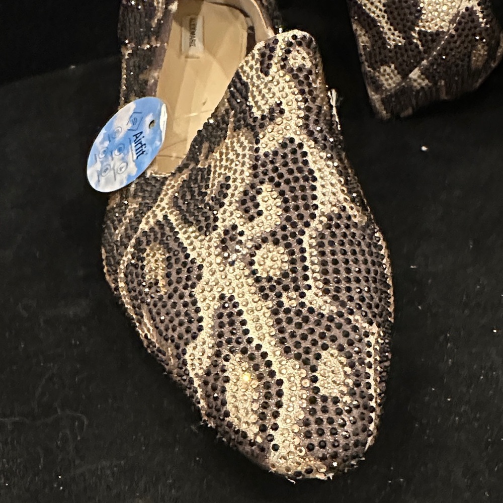 Alex Marie Leopard Print Shimmery Low Heel NWT - Picture 9 of 9